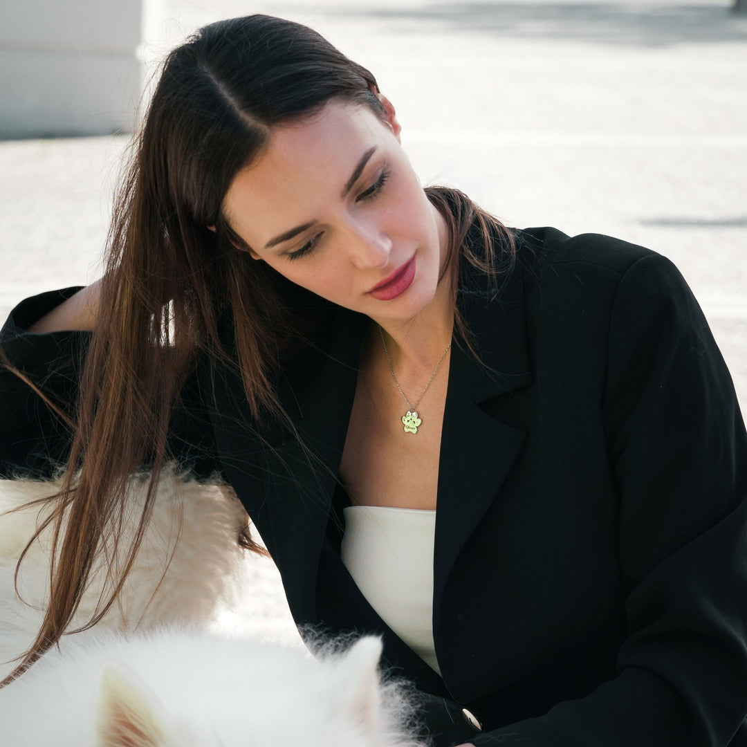 How to Choose the Perfect Personalized Jewelry Gift: Tips & Trends for 2025